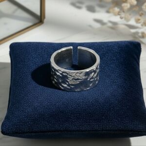 Silver Free Form Minimalist Ring